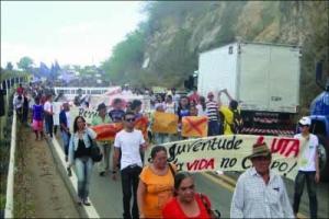Mais de três mil protestam contra o Projeto de irrigação em Apodi/RN