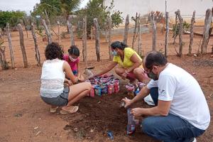 Juventude produz  e doa mudas frutíferas na comunidade de Campos Novos, em Sossego (PB)