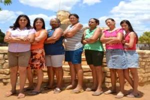 Elas se recusam a sair Elas se recusam a sair