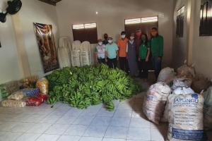 CPT e famílias camponesas partilham alimentos em Guarabira, PB 